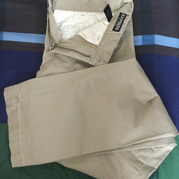 Express khaki Pants - Picture 5 of 8